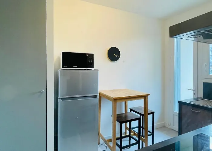 Le Louis Vitet Terrasse Proche Place Dupuy トゥールーズ